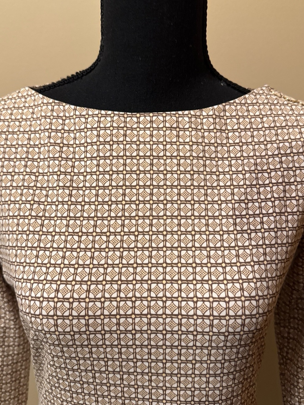J. McLaughlin Cream and Brown Geometric Long-Sleeve Tee - Picture 3 of 6